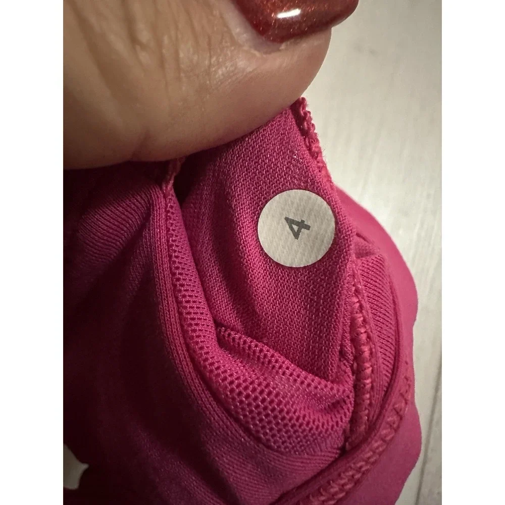 Lululemon Seawheeze Run Stuff Your Bra II Size 4 Pink‎ Orange AZPU/JWMG